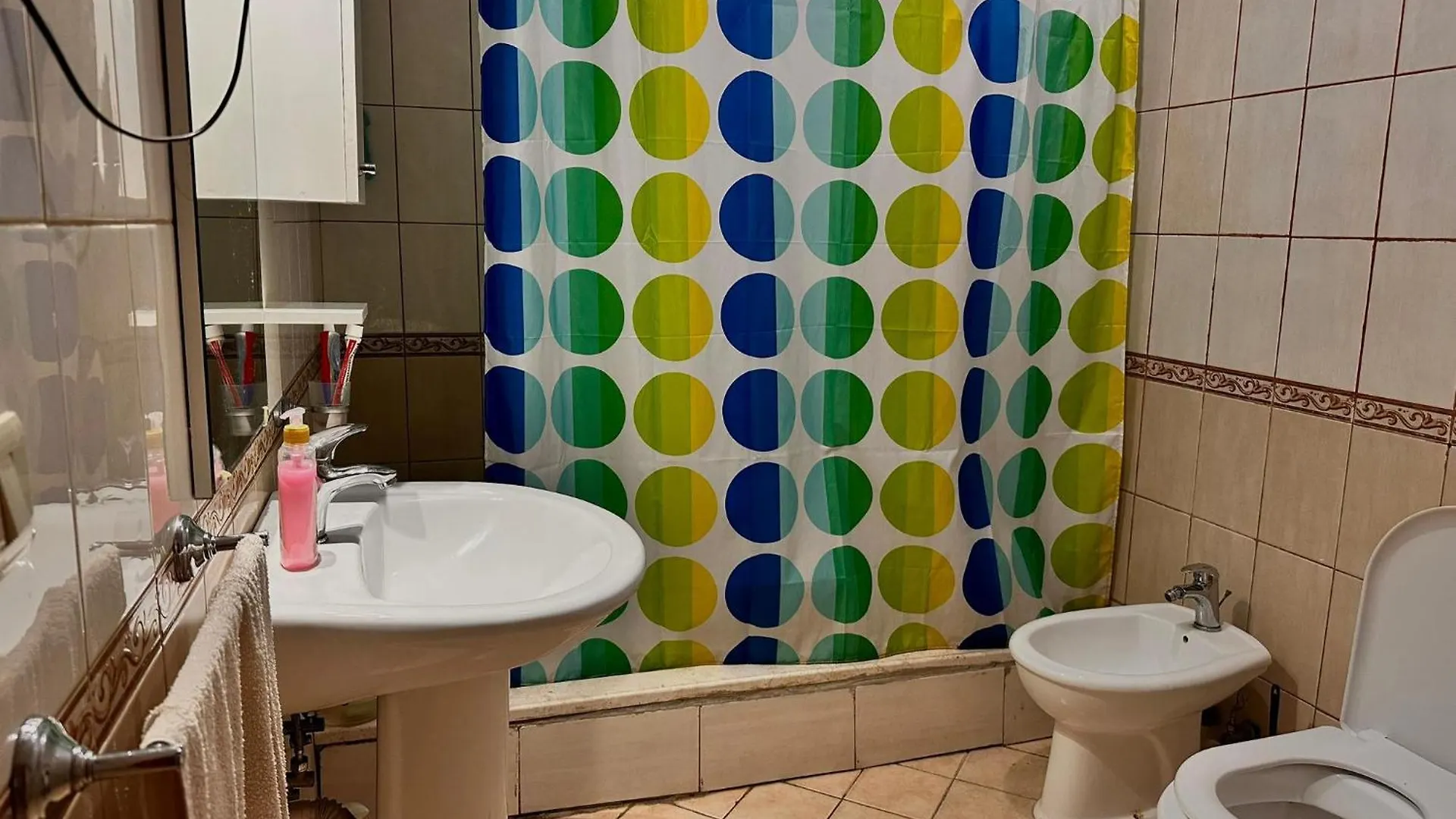 Homestay szállás Guest Grand House Apartman Tirana Albánia
